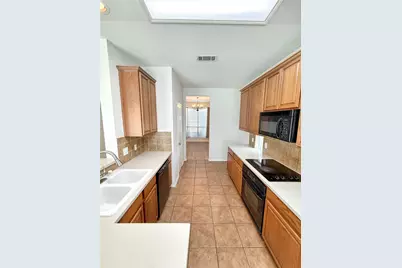 1740 Hidden Brook Drive, Grand Prairie, TX 75050 - Photo 8