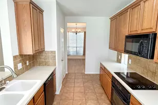 1740 Hidden Brook Dr, Grand Prairie, TX 75050 - Photo 8