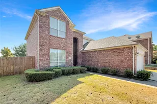 1740 Hidden Brook Dr, Grand Prairie, TX 75050 - Photo 2