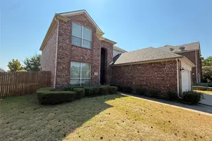 1740 Hidden Brook Dr, Grand Prairie, TX 75050 - Photo 2