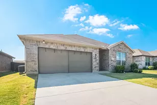 1048 Waverly Dr, Van Alstyne, TX 75495 - Photo 2