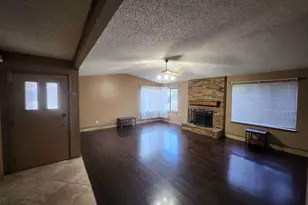 2517 Hollydale Dr, Garland, TX 75044 - Photo 4
