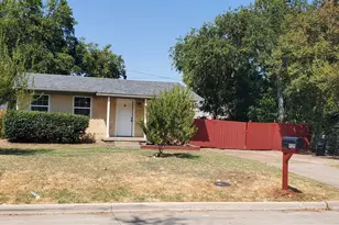 935 Powell Rd, Mesquite, TX 75149 - Photo 1