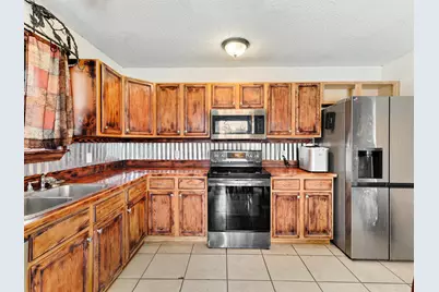 625 Linda Court, Joshua, TX 76058 - Photo 4