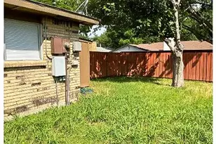 2833 Emberwood Dr, Garland, TX 75043 - Photo 10