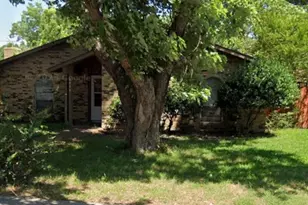 2833 Emberwood Dr, Garland, TX 75043 - Photo 2