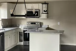 2008 Loma Verde Dr, Bedford, TX 76021 - Photo 2