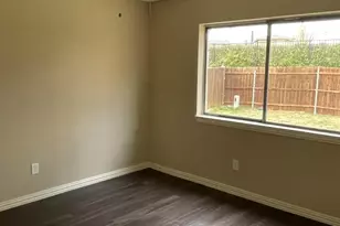 2008 Loma Verde Dr, Bedford, TX 76021 - Photo 6