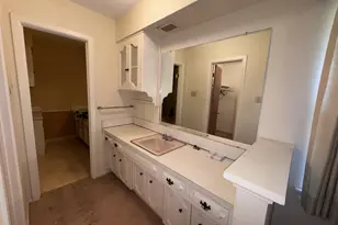 806 Sharpshire St, Grand Prairie, TX 75050 - Photo 34