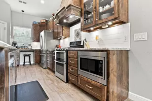 603 E Burks St, Pilot Point, TX 76258 - Photo 8
