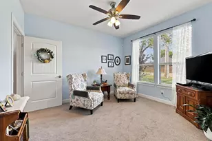 603 E Burks St, Pilot Point, TX 76258 - Photo 16