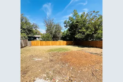 327 E Center Street, Duncanville, TX 75116 - Photo 18