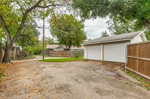 3517 Woodleigh Dr, Dallas, TX 75229 - Photo 24