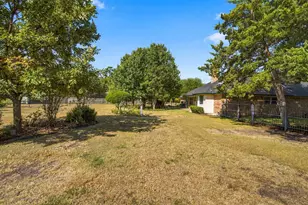 108 Chautauqua Dr, Waxahachie, TX 75165 - Photo 30
