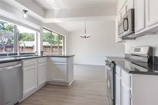 3400 Spring Meadow Ln, Flower Mound, TX 75028 - Photo 10