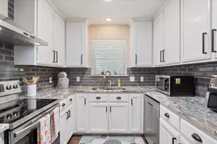 354 Bluebonnet Ln, Lorena, TX 76655 - Photo 16