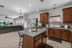 2909 Merry View Ln, Fort Worth, TX 76120 - Photo 18