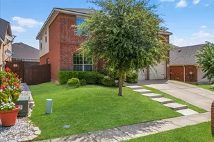2909 Merry View Ln, Fort Worth, TX 76120 - Photo 4