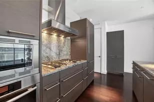 2900 McKinnon St, Dallas, TX 75201 - Photo 2