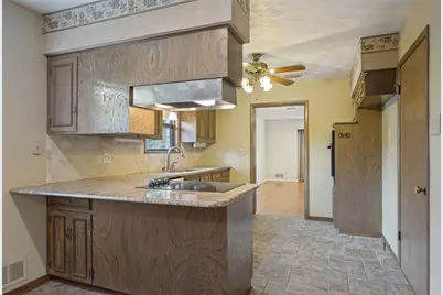 813 Brookhurst Drive, Richardson, TX 75080 - Photo 10