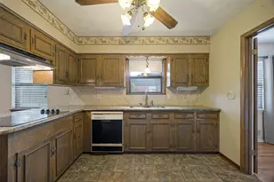 813 Brookhurst Dr, Richardson, TX 75080 - Photo 12