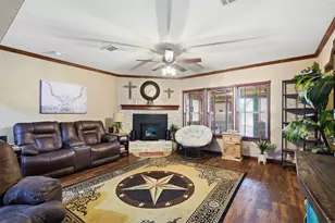 3717 Woodview Dr, Joshua, TX 76058 - Photo 8