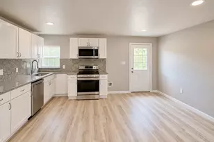 6614 Bridges Ave, Richland Hills, TX 76118 - Photo 6