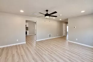 6614 Bridges Ave, Richland Hills, TX 76118 - Photo 4