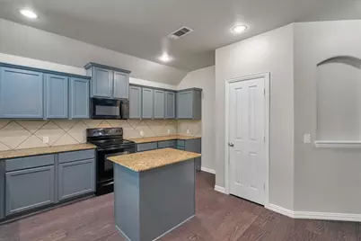 221 Bear Trail, Waxahachie, TX 75165 - Photo 8