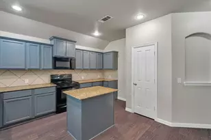 221 Bear Trail, Waxahachie, TX 75165 - Photo 8