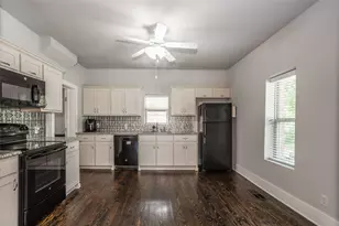 230 E Main St, Lindsay, TX 76250 - Photo 8