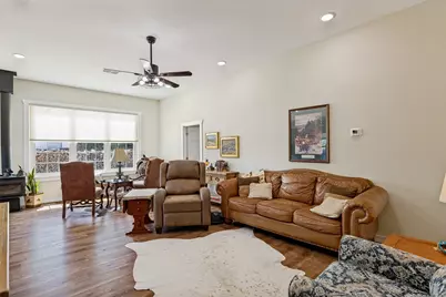 225 County Road 286, Collinsville, TX 76233 - Photo 28
