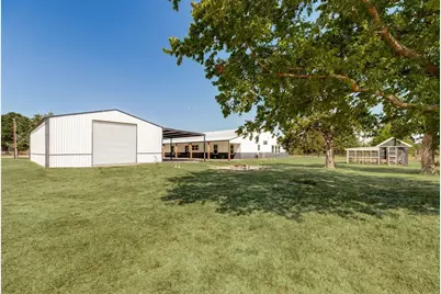 225 County Road 286, Collinsville, TX 76233 - Photo 22