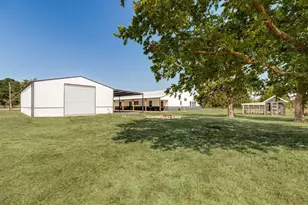 225 Co Rd 286, Collinsville, TX 76233 - Photo 22