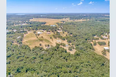 225 County Road 286, Collinsville, TX 76233 - Photo 40