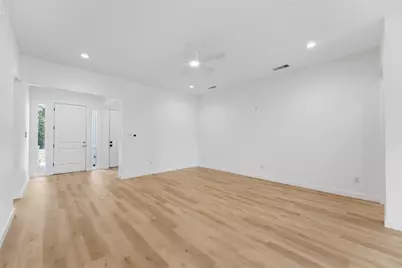 1633 E Tucker Street, Fort Worth, TX 76104 - Photo 10