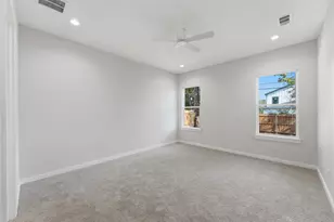 1633 E Tucker St, Fort Worth, TX 76104 - Photo 20