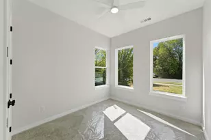 1633 E Tucker St, Fort Worth, TX 76104 - Photo 28
