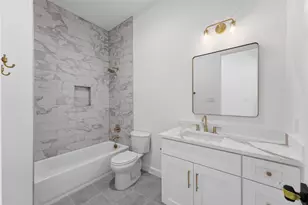 1633 E Tucker St, Fort Worth, TX 76104 - Photo 32