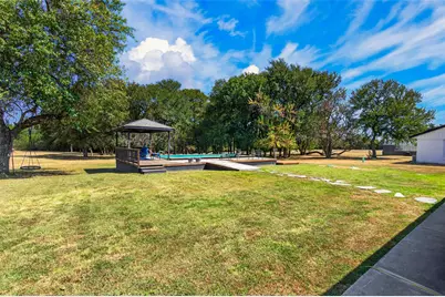 424 Fm 1563, Wolfe City, TX 75496 - Photo 4