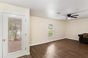 4901 Richardson St, Fort Worth, TX 76119 - Photo 4
