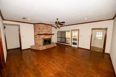104 Cedar Springs Boulevard, Sulphur Springs, TX 75482 - Photo 2