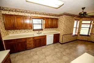104 Cedar Springs Blvd, Sulphur Springs, TX 75482 - Photo 8