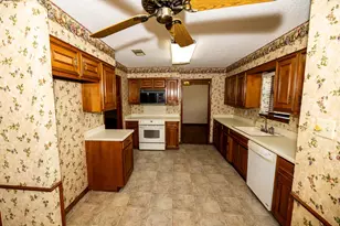 104 Cedar Springs Blvd, Sulphur Springs, TX 75482 - Photo 10