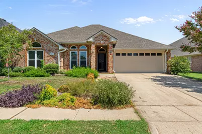 1327 Pegasus Drive, Arlington, TX 76013 - Photo 2