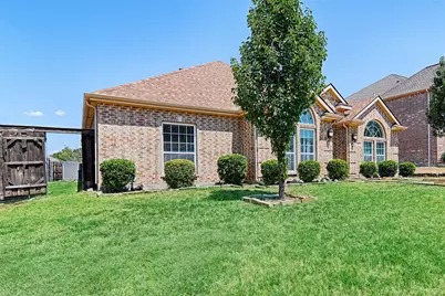 1837 Lakeview Drive, DeSoto, TX 75115 - Photo 4