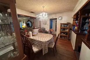 7805 Wanebe Dr, Dallas, TX 75235 - Photo 6