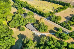 2162 Old Waxahachie Rd, Ennis, TX 75119 - Photo 4
