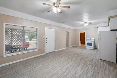 212 W 3rd Street, Purdon, TX 76679 - Photo 4