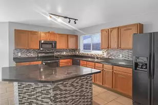 8109 Zephyr Ct, Arlington, TX 76002 - Photo 4